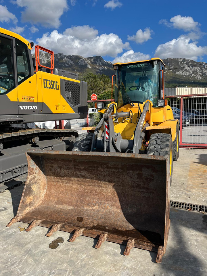 VOLVO L35B - Carregadeira de rodas: foto 2 VOLVO L35B - Carregadeira de rodas: foto 2