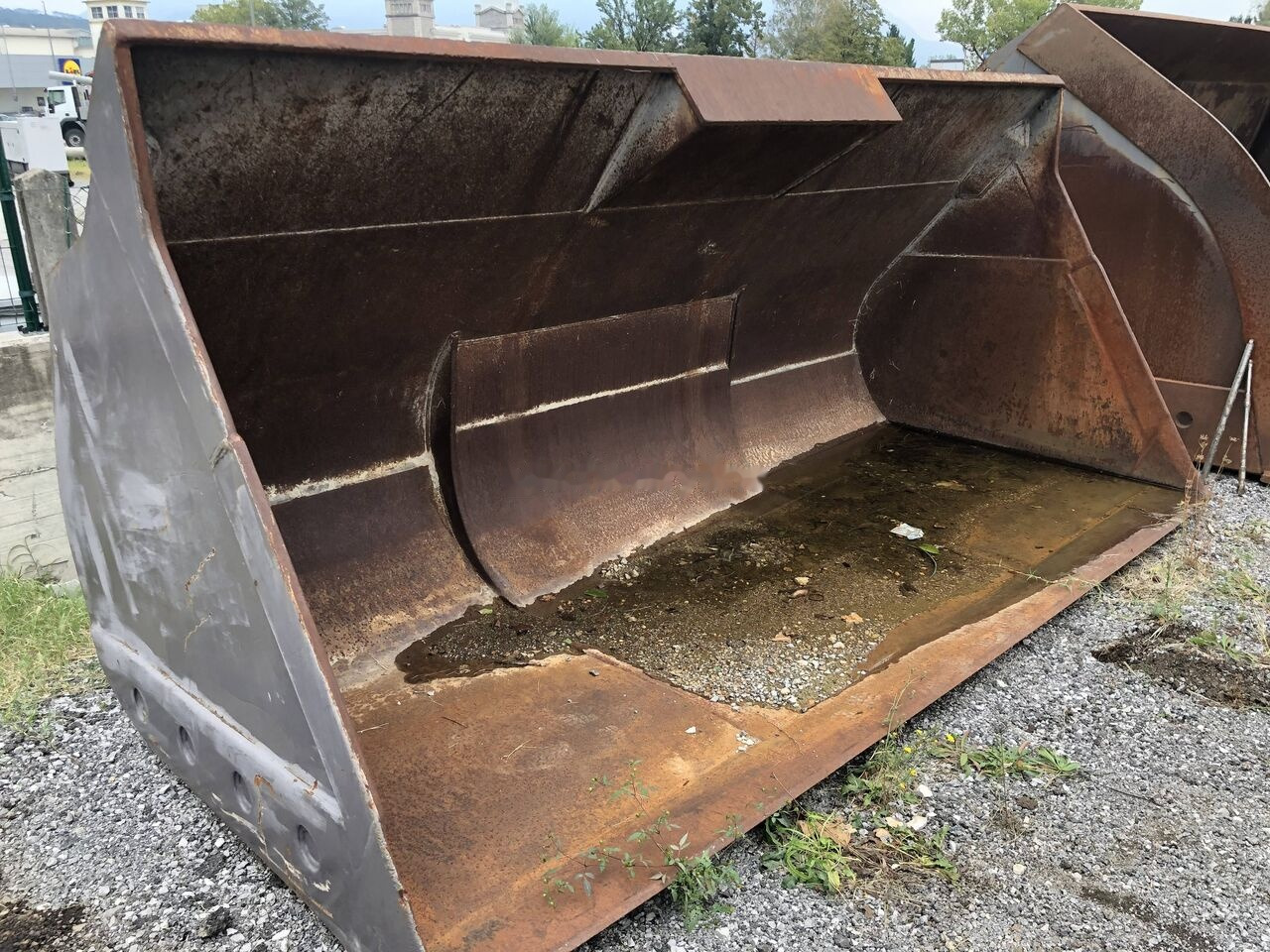 Verachtert loader bucket 4200 mm Volvo - Balde para carregadeiras: foto 5 Verachtert loader bucket 4200 mm Volvo - Balde para carregadeiras: foto 5
