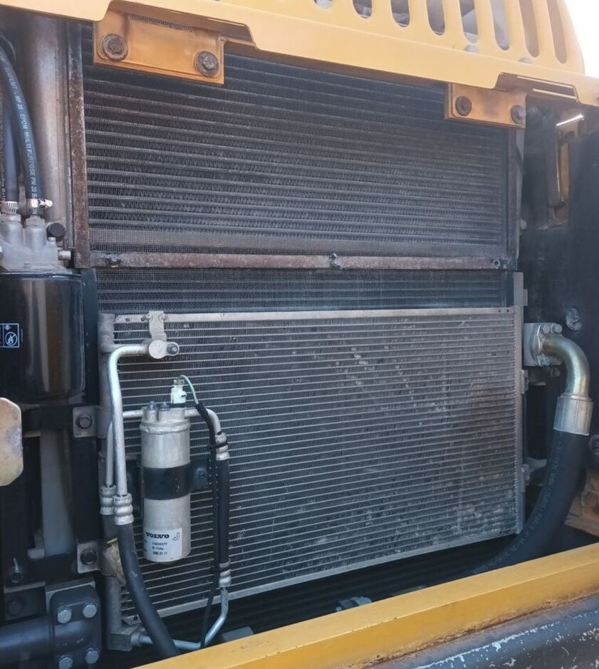 Volvo EC210BNL - Escavadora de rastos: foto 5 Volvo EC210BNL - Escavadora de rastos: foto 5
