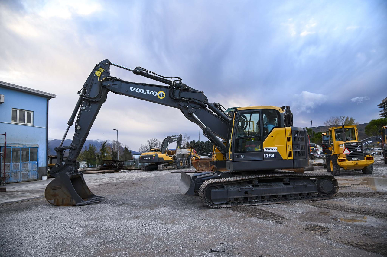 Volvo ECR235EL - Escavadora de rastos: foto 3 Volvo ECR235EL - Escavadora de rastos: foto 3