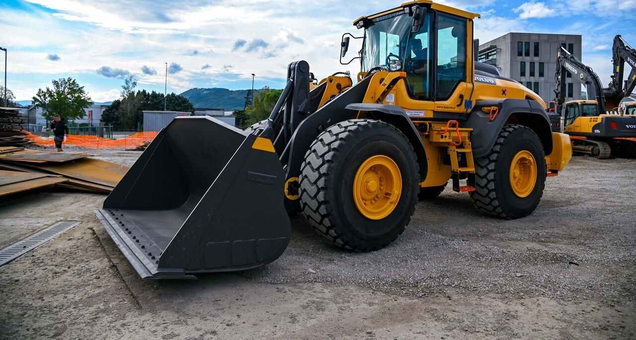Volvo L110H - Carregadeira de rodas: foto 1 Volvo L110H - Carregadeira de rodas: foto 1