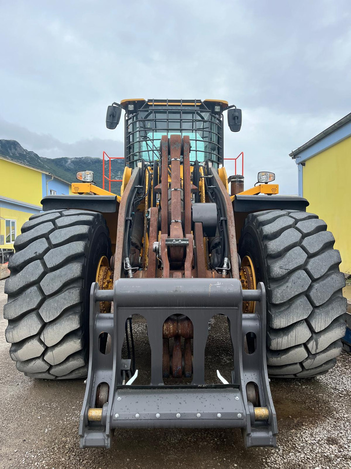 Volvo L220H - Carregadeira de rodas: foto 4 Volvo L220H - Carregadeira de rodas: foto 4
