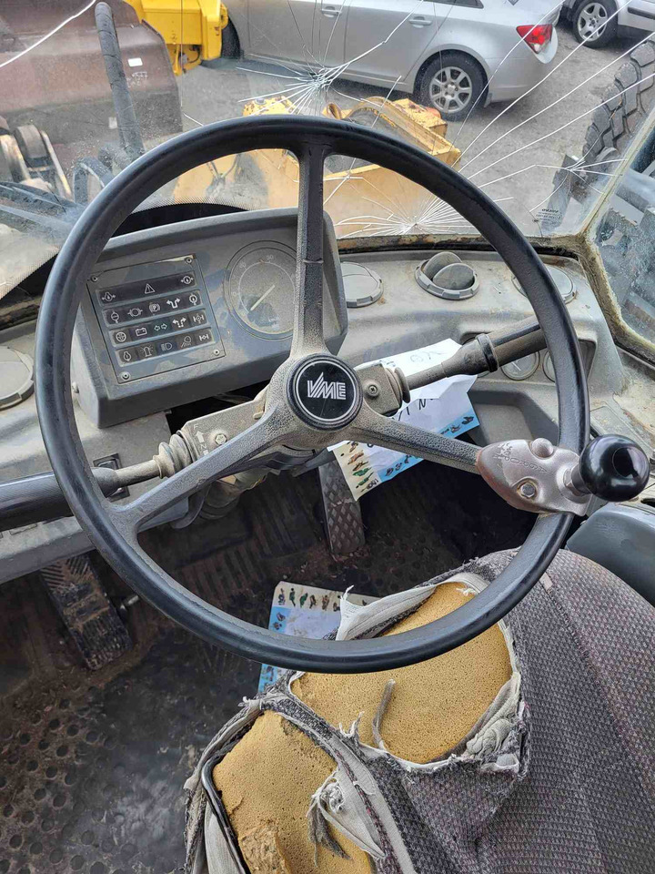 Volvo steering wheel - Volante de direção de Carregadeira: foto 1 Volvo steering wheel - Volante de direção de Carregadeira: foto 1