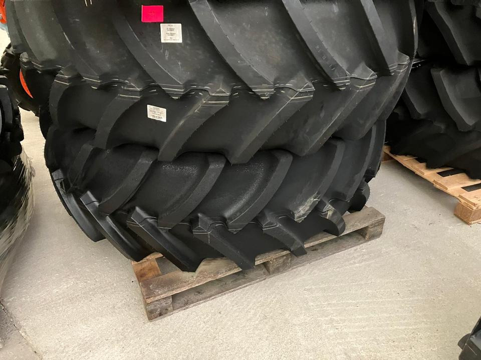 Rad Reifen Mitas 520/70R38 HC70 150D 153A8 Neu aus Umbereifung - Jantes e pneus: foto 1 Rad Reifen Mitas 520/70R38 HC70 150D 153A8 Neu aus Umbereifung - Jantes e pneus: foto 1