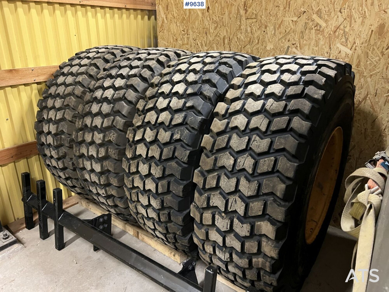 4 Nokian 20.5R25 tires on rims - Roda completa de Máquina de construção: foto 1 4 Nokian 20.5R25 tires on rims - Roda completa de Máquina de construção: foto 1