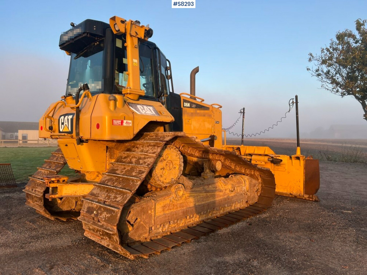 CAT CRAWLER DOZER D6N LGP with Icon gps80 Leica digging system (SEE VIDEO) - Buldôzer: foto 2 CAT CRAWLER DOZER D6N LGP with Icon gps80 Leica digging system (SEE VIDEO) - Buldôzer: foto 2