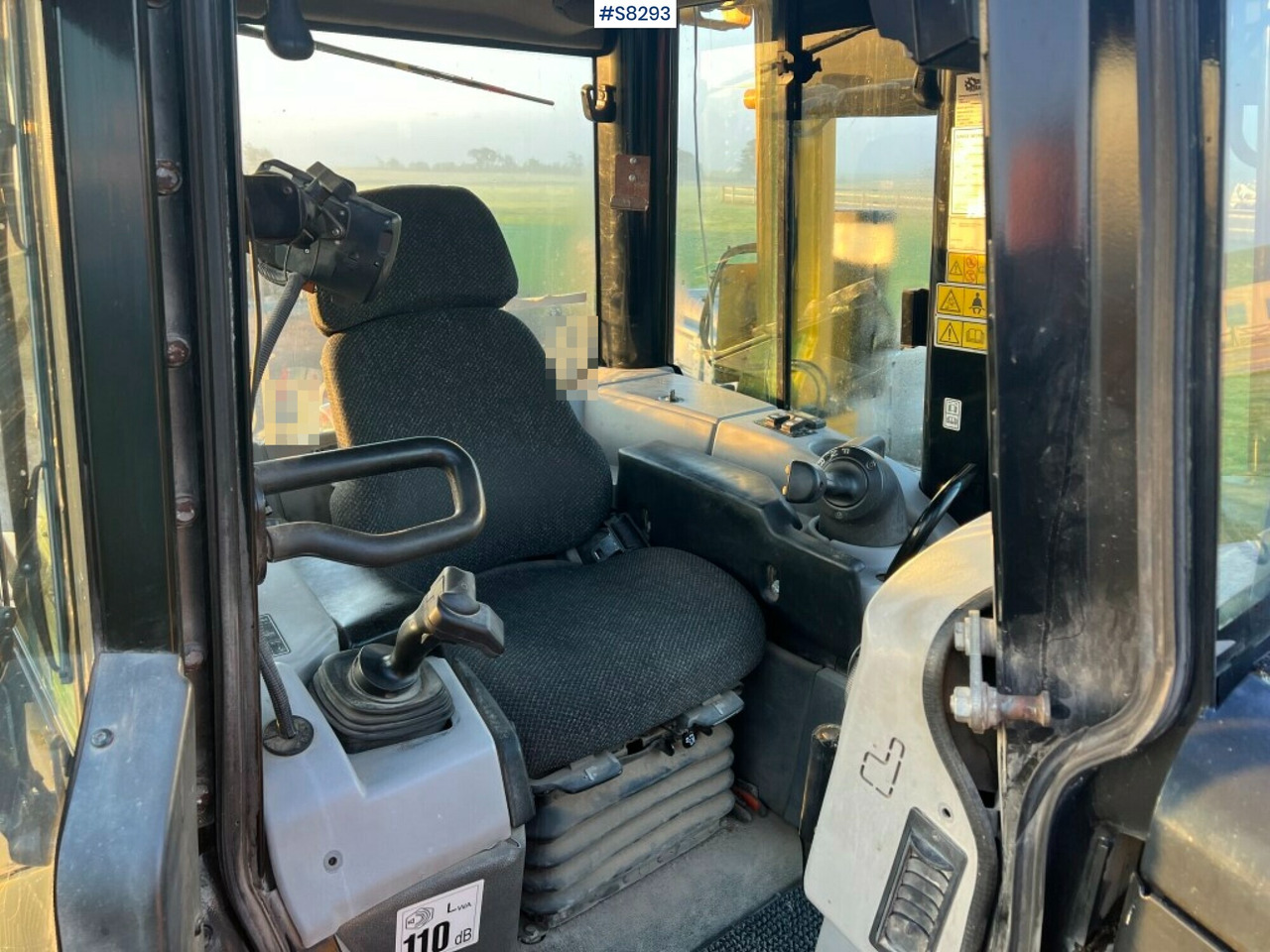 CAT CRAWLER DOZER D6N LGP with Icon gps80 Leica digging system (SEE VIDEO) - Buldôzer: foto 4 CAT CRAWLER DOZER D6N LGP with Icon gps80 Leica digging system (SEE VIDEO) - Buldôzer: foto 4
