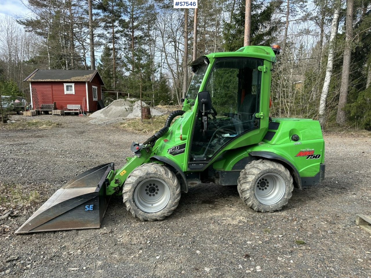 COMPACT LOADER, AVANT 750, WITH MANY TOOLS (SEE VIDEO) - Carregadeira articulada: foto 2 COMPACT LOADER, AVANT 750, WITH MANY TOOLS (SEE VIDEO) - Carregadeira articulada: foto 2