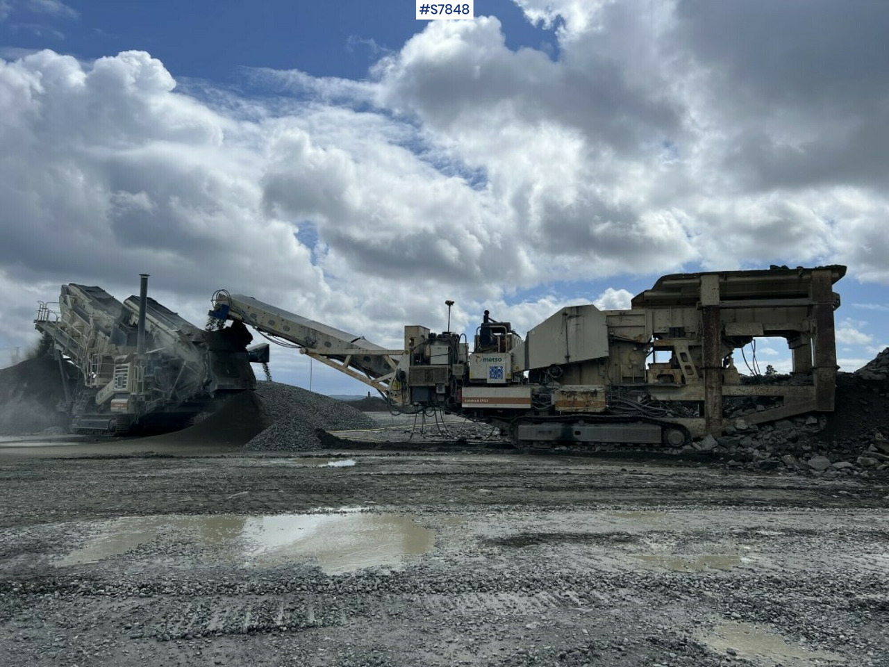 Crusher on tracks, Metso Lokotrack LT 330D (See video) - Britador: foto 1 Crusher on tracks, Metso Lokotrack LT 330D (See video) - Britador: foto 1