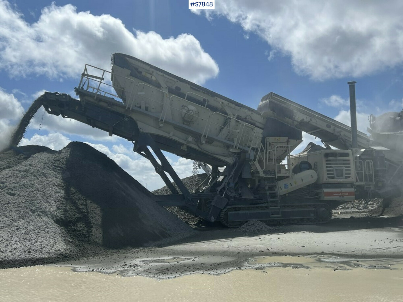 Crusher on tracks, Metso Lokotrack LT 330D (See video) - Britador: foto 3 Crusher on tracks, Metso Lokotrack LT 330D (See video) - Britador: foto 3