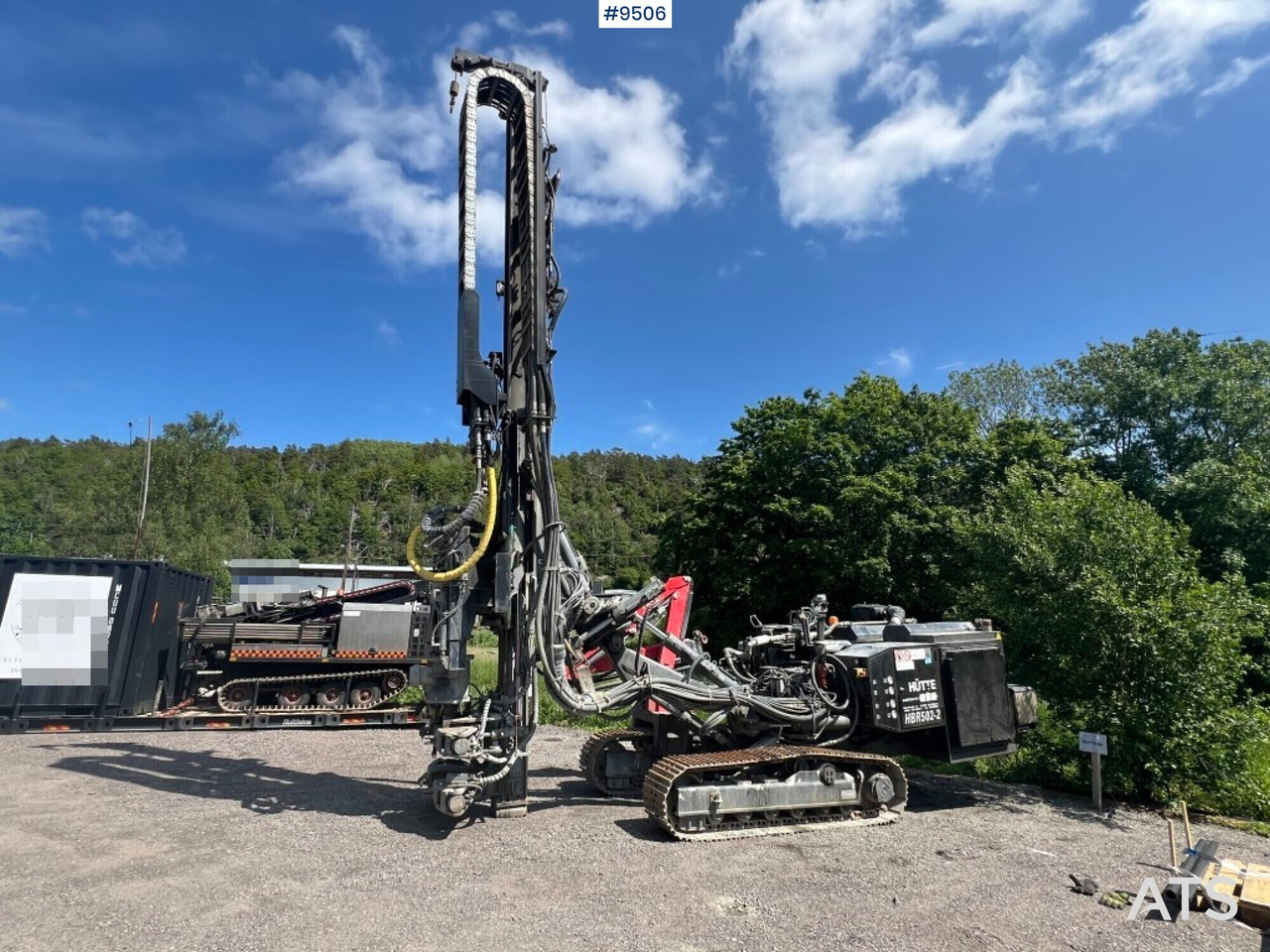 Drill rig Hütte with Fassi F32 crane - Máquina de perfuração: foto 1 Drill rig Hütte with Fassi F32 crane - Máquina de perfuração: foto 1