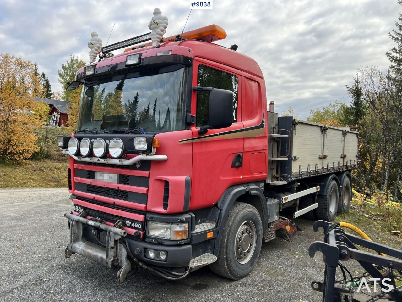 Dump Truck Scania R164 with plow equipment and underbite - Caminhão basculante: foto 1 Dump Truck Scania R164 with plow equipment and underbite - Caminhão basculante: foto 1