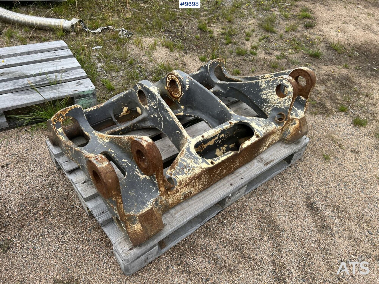 Volvo bracket - Equipamento: foto 1 Volvo bracket - Equipamento: foto 1