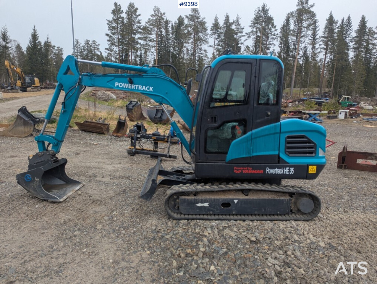 Excavator Powertrack HE 35 with buckets (see video) - Mini escavadeira: foto 2 Excavator Powertrack HE 35 with buckets (see video) - Mini escavadeira: foto 2