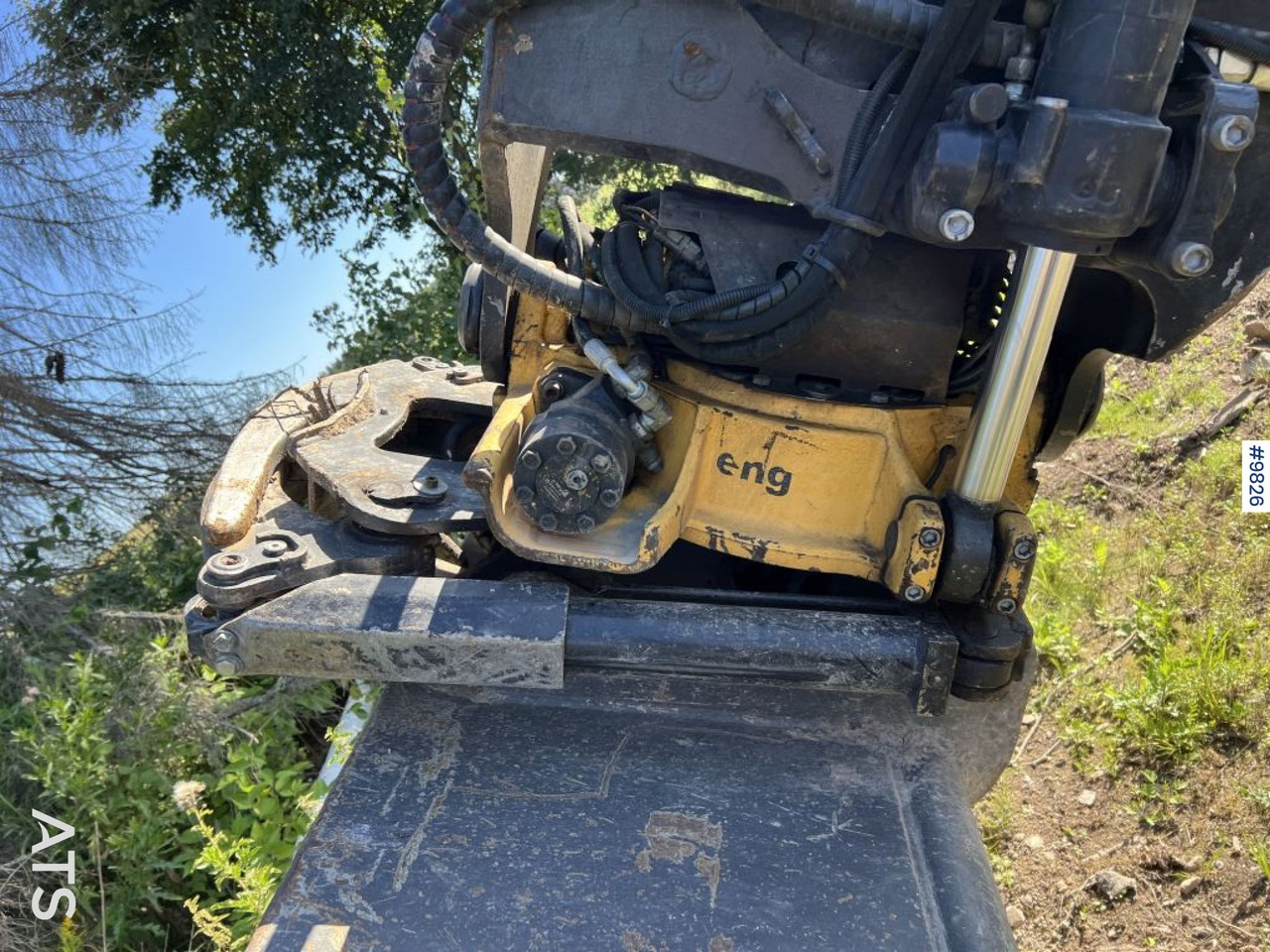 Escavadeira de rodas Hitachi ZX140 W-5B with rotor and planer bucket: foto 20 Escavadeira de rodas Hitachi ZX140 W-5B with rotor and planer bucket: foto 20