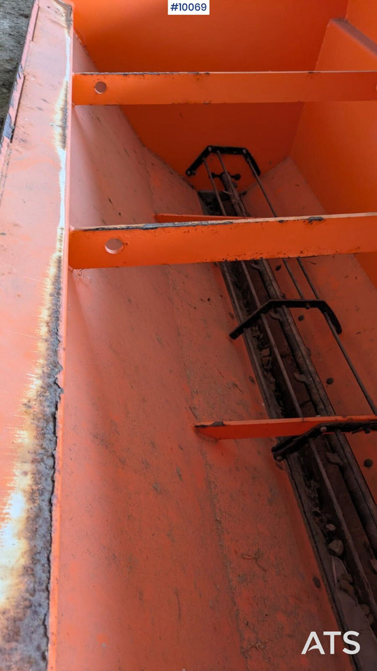 Hydromann SL 14 sand spreader for agricultural tractors - Espalhador de areia/ Sal: foto 3 Hydromann SL 14 sand spreader for agricultural tractors - Espalhador de areia/ Sal: foto 3