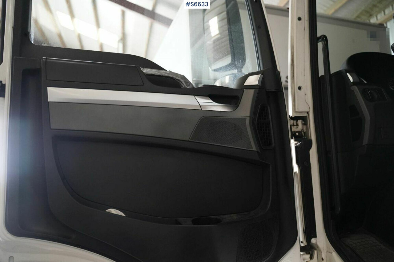 Caminhão furgão MAN TGM 18.340 4x2 BL: foto 11