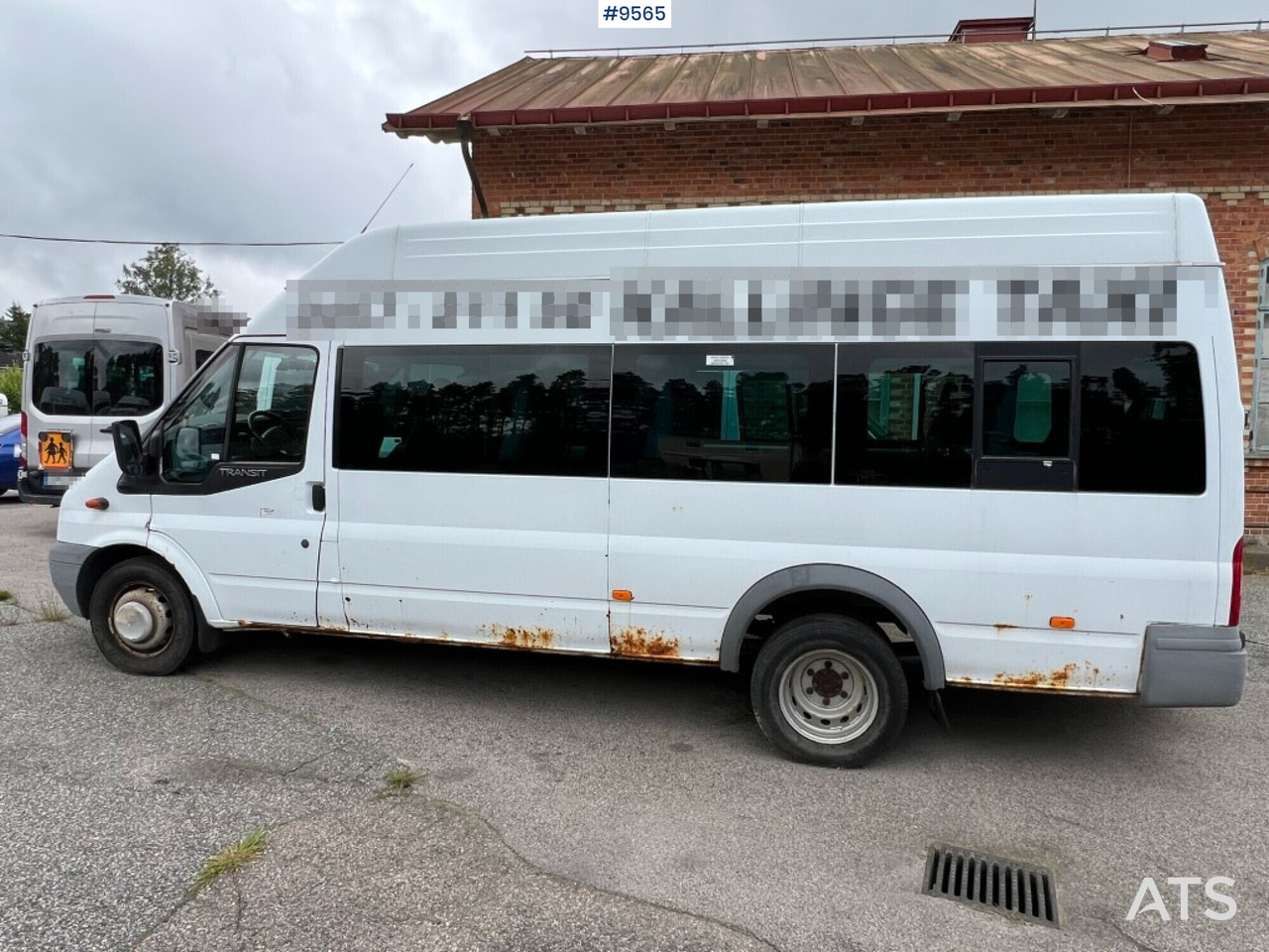 Micro-ônibus, Furgão de passageiros Minibus - 16-seater bus - FORD TRANSIT 430L 17-P B: foto 9