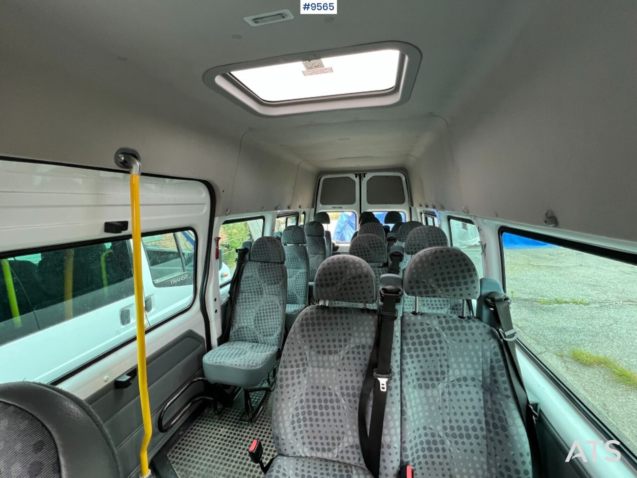 Micro-ônibus, Furgão de passageiros Minibus - 16-seater bus - FORD TRANSIT 430L 17-P B: foto 6