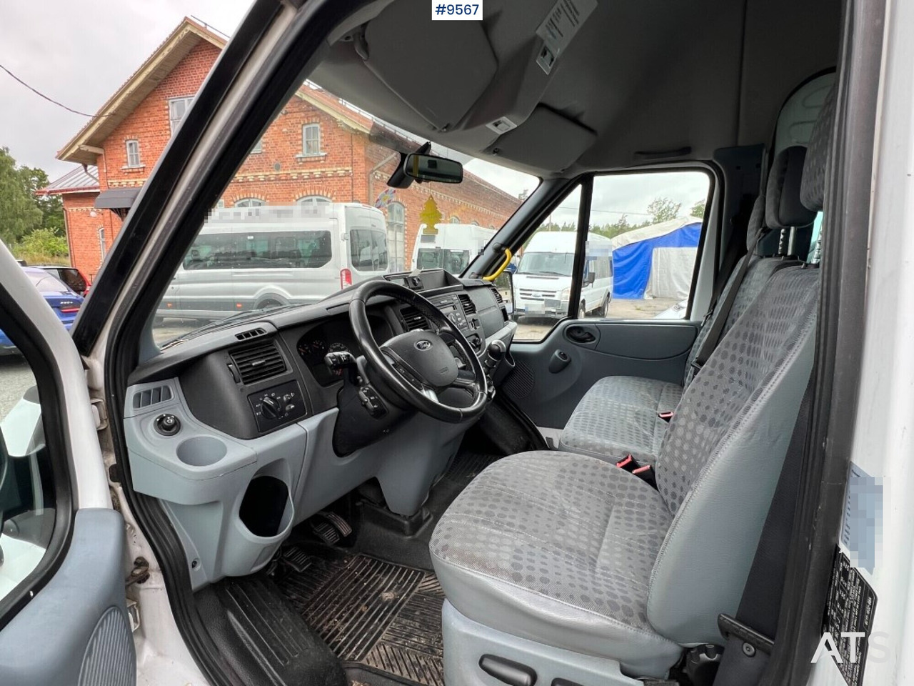 Minibus - 16-seater bus - Ford FCD6 Transit - Micro-ônibus, Furgão de passageiros: foto 5 Minibus - 16-seater bus - Ford FCD6 Transit - Micro-ônibus, Furgão de passageiros: foto 5