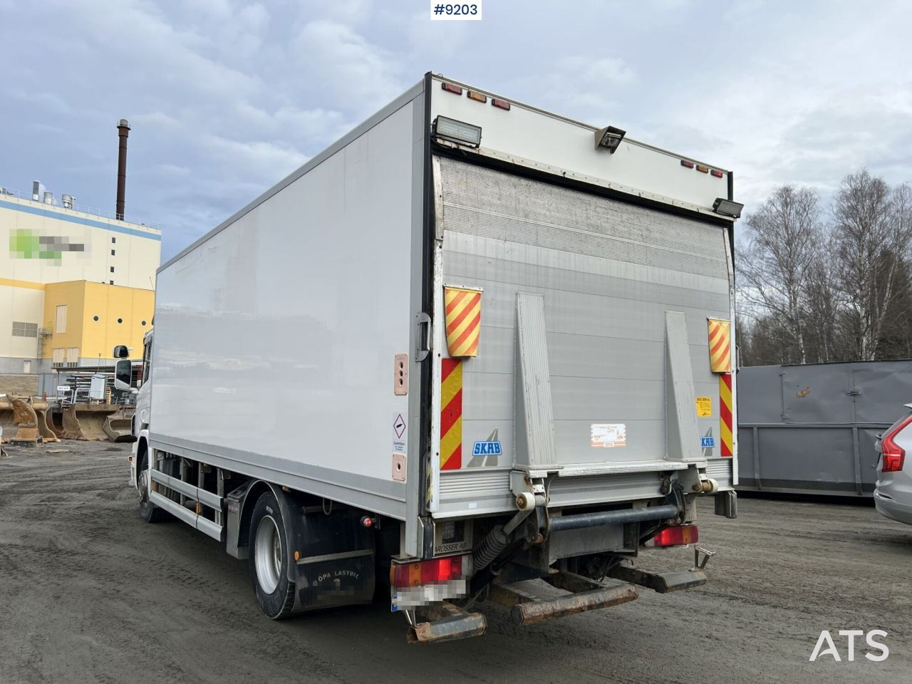 Scania P280 Box Truck with tailgate lift (VIDEO) - Caminhão furgão: foto 4 Scania P280 Box Truck with tailgate lift (VIDEO) - Caminhão furgão: foto 4