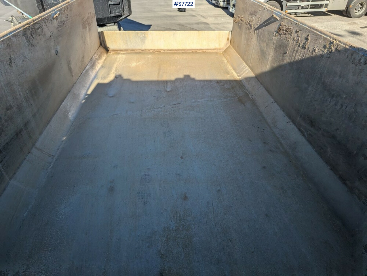 Tipper Truck DAF FAT XF530Z - Caminhão basculante: foto 3 Tipper Truck DAF FAT XF530Z - Caminhão basculante: foto 3