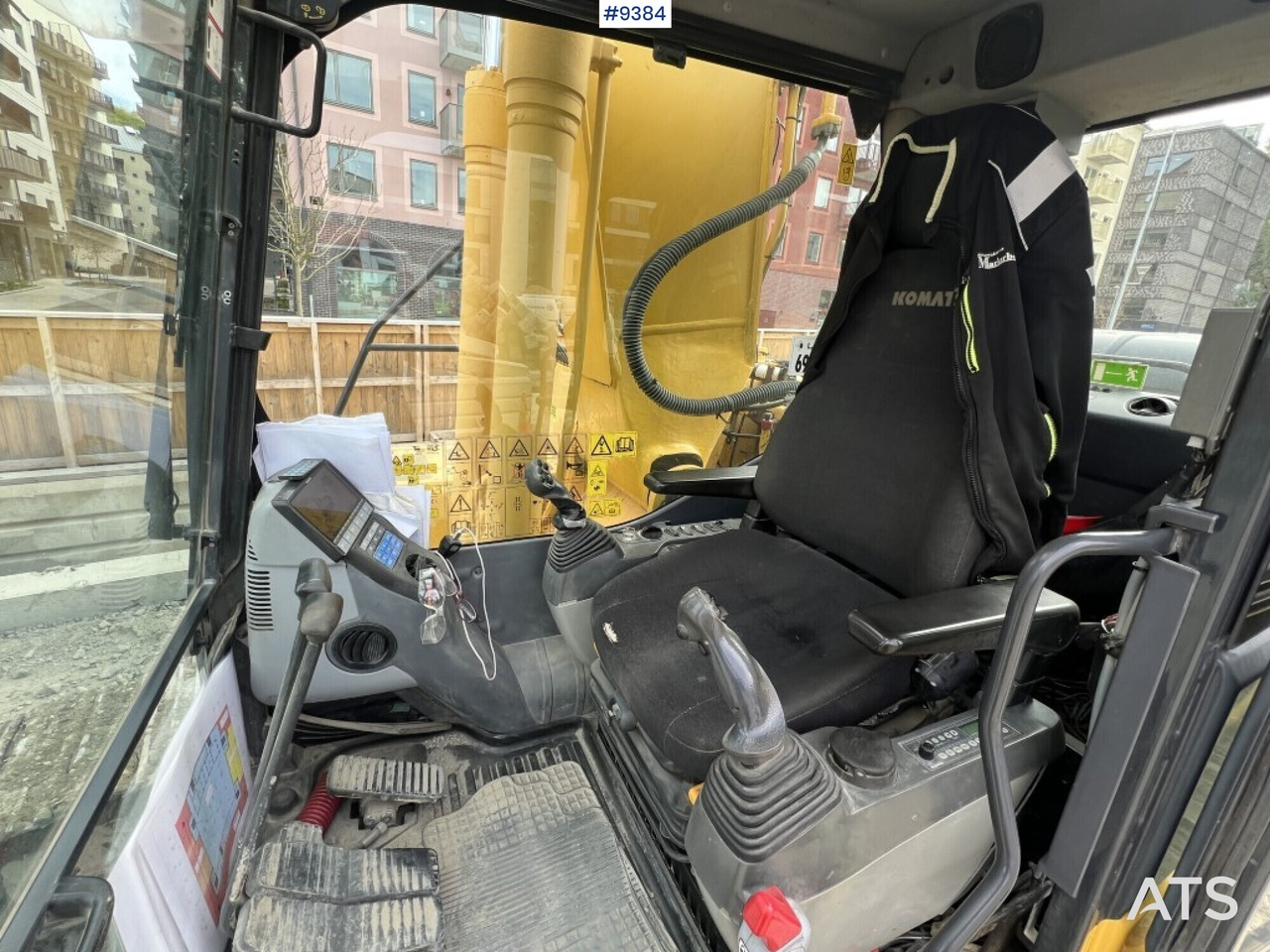 Tracked excavator Komatsu PC210LC (VIDEO) - Escavadora de rastos: foto 5 Tracked excavator Komatsu PC210LC (VIDEO) - Escavadora de rastos: foto 5