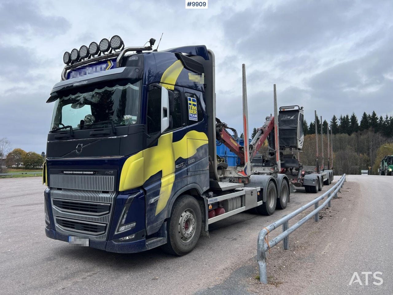 Volvo FH 64R Timber truck with crane and trailer - Caminhão florestal, Caminhão grua: foto 1 Volvo FH 64R Timber truck with crane and trailer - Caminhão florestal, Caminhão grua: foto 1