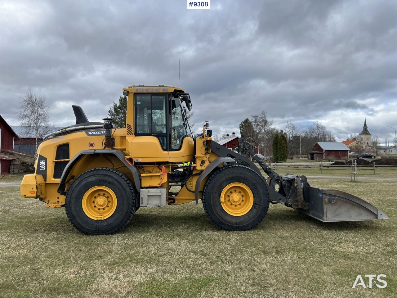 Volvo L60 H Wheel loader with grading bucket (VIDEO) - Carregadeira de rodas: foto 3 Volvo L60 H Wheel loader with grading bucket (VIDEO) - Carregadeira de rodas: foto 3