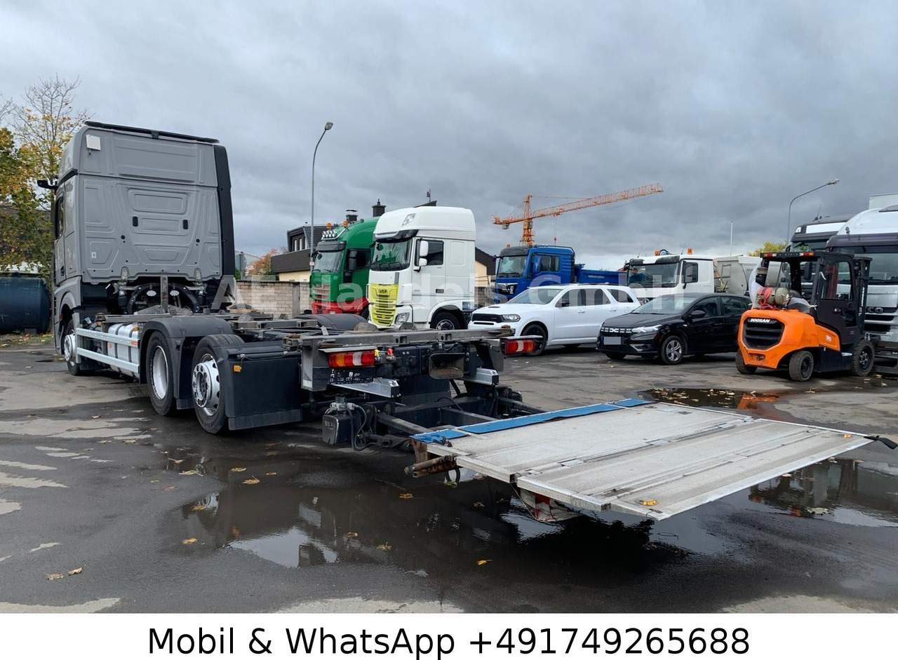 Mercedes-Benz Actros V 2545 BigSpace LL*Retarder/LBW/Lenk+Lift - Caminhão transportador de contêineres/ Caixa móvel: foto 3 Mercedes-Benz Actros V 2545 BigSpace LL*Retarder/LBW/Lenk+Lift - Caminhão transportador de contêineres/ Caixa móvel: foto 3