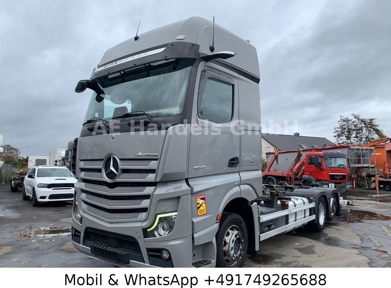 Mercedes-Benz Actros V 2545 BigSpace LL*Retarder/LBW/Lenk+Lift - Caminhão transportador de contêineres/ Caixa móvel: foto 1 Mercedes-Benz Actros V 2545 BigSpace LL*Retarder/LBW/Lenk+Lift - Caminhão transportador de contêineres/ Caixa móvel: foto 1