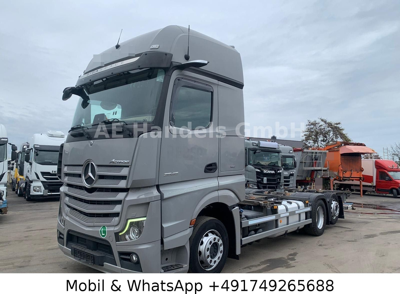Mercedes-Benz Actros V 2545 BigSpace LL*Retarder/LBW/Lenk+Lift - Caminhão transportador de contêineres/ Caixa móvel: foto 1 Mercedes-Benz Actros V 2545 BigSpace LL*Retarder/LBW/Lenk+Lift - Caminhão transportador de contêineres/ Caixa móvel: foto 1