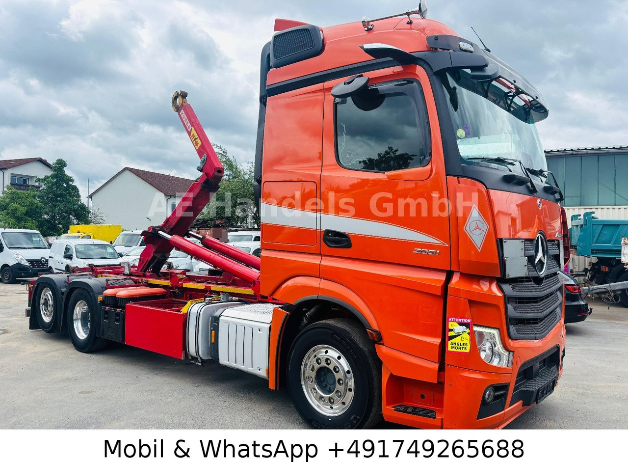 Mercedes-Benz Actros V 2551 L BL 6x2 *Retarder/Hyva-18-60-S - Caminhão polibenne, Caminhão grua: foto 2 Mercedes-Benz Actros V 2551 L BL 6x2 *Retarder/Hyva-18-60-S - Caminhão polibenne, Caminhão grua: foto 2