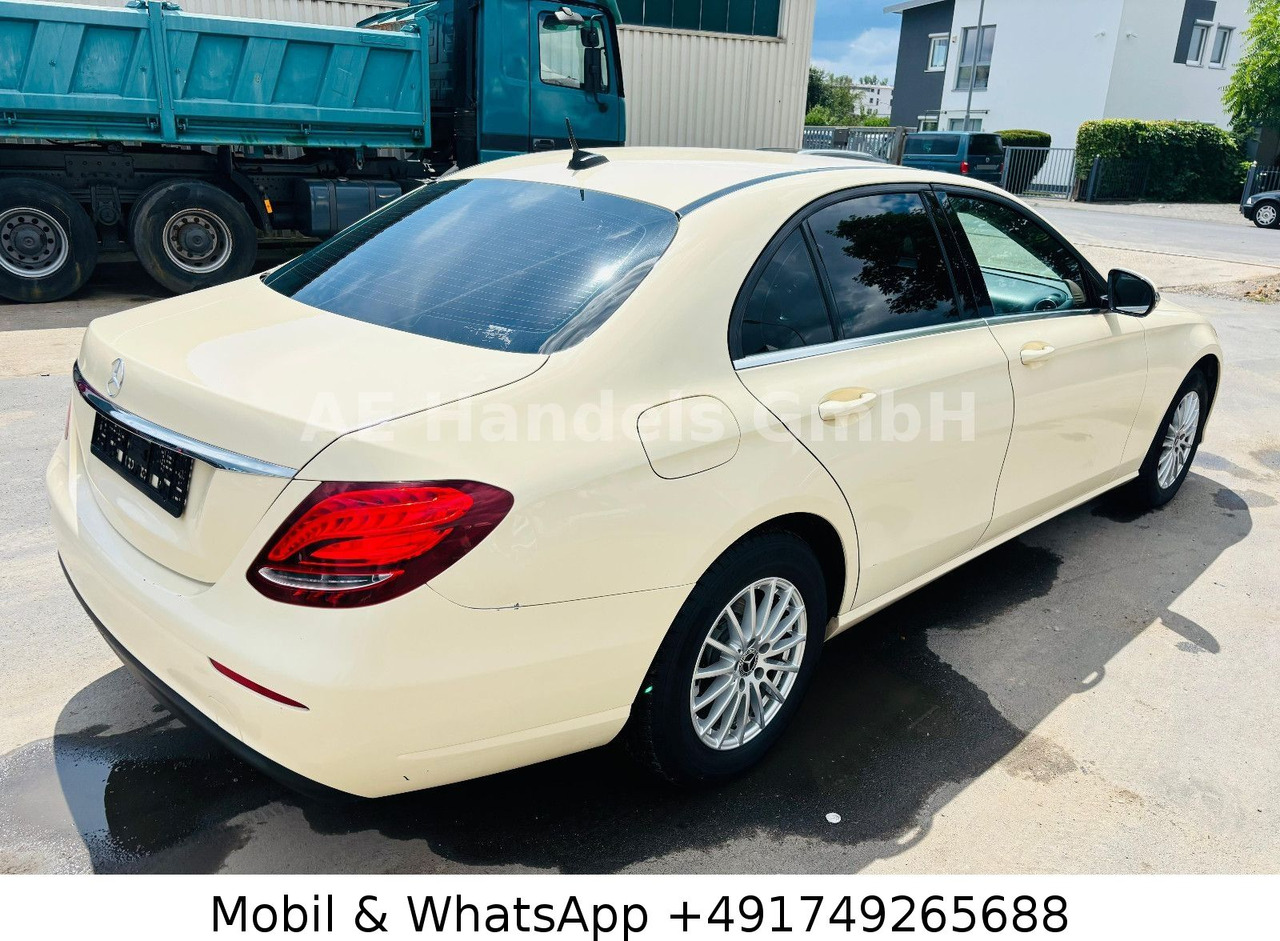 Mercedes-Benz E 220 d *Leder / Sitzheizung / Tempomat - Sedã: foto 3 Mercedes-Benz E 220 d *Leder / Sitzheizung / Tempomat - Sedã: foto 3