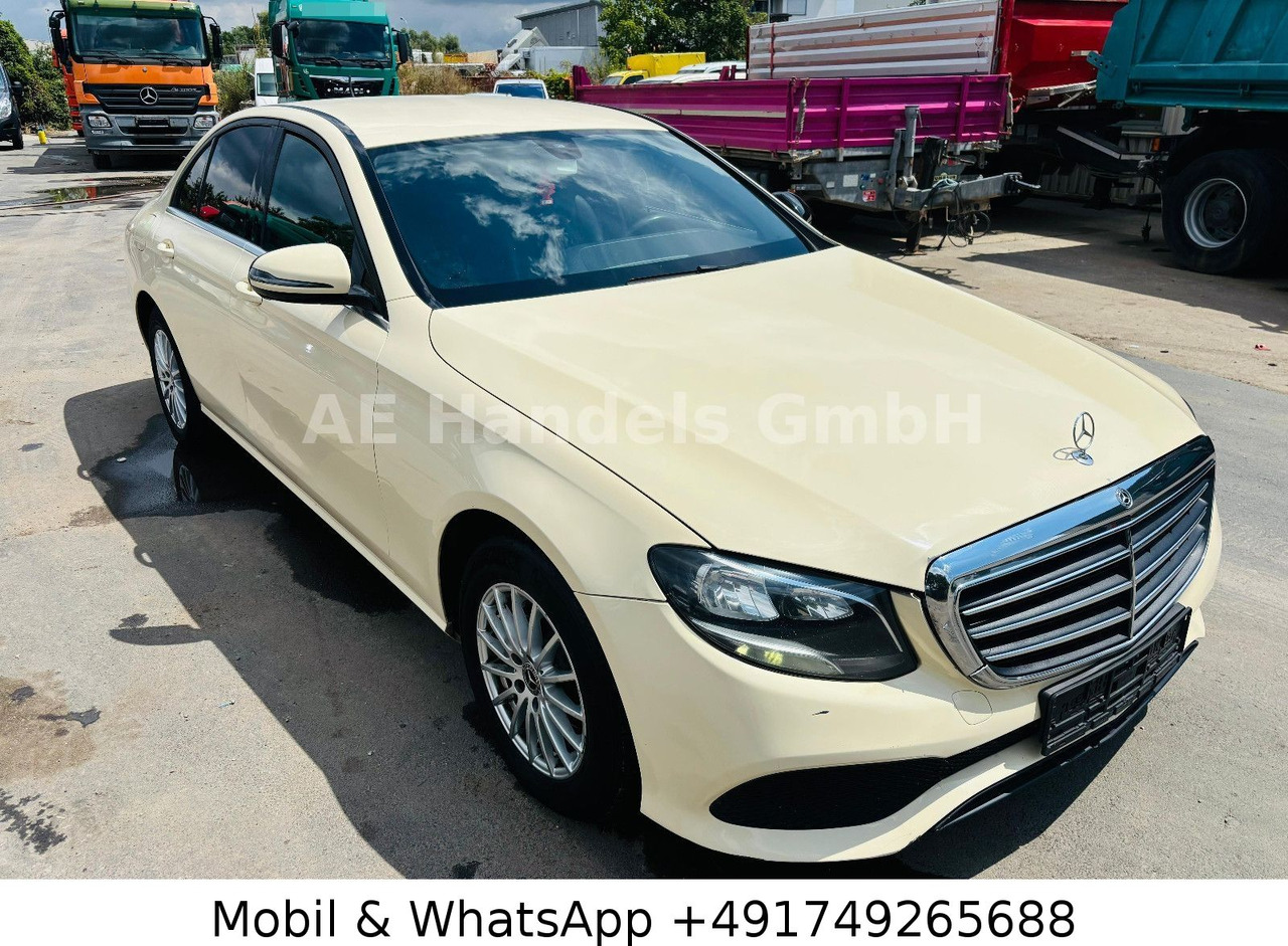 Mercedes-Benz E 220 d *Leder / Sitzheizung / Tempomat - Sedã: foto 1 Mercedes-Benz E 220 d *Leder / Sitzheizung / Tempomat - Sedã: foto 1
