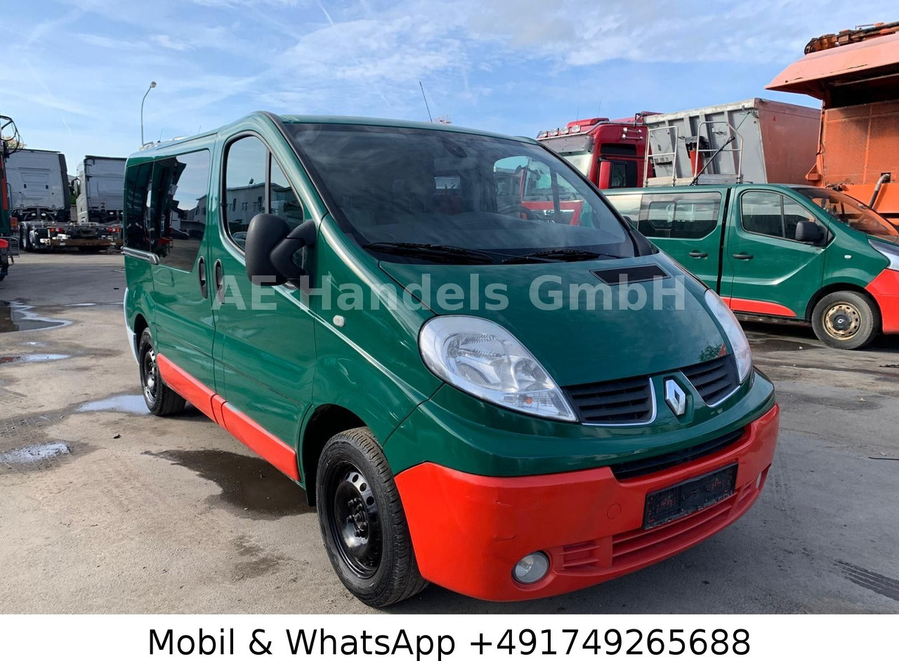 Renault Trafic Combi 9 Sitzer *Klima/Radio/1xSchiebetür - Furgão de passageiros: foto 1 Renault Trafic Combi 9 Sitzer *Klima/Radio/1xSchiebetür - Furgão de passageiros: foto 1