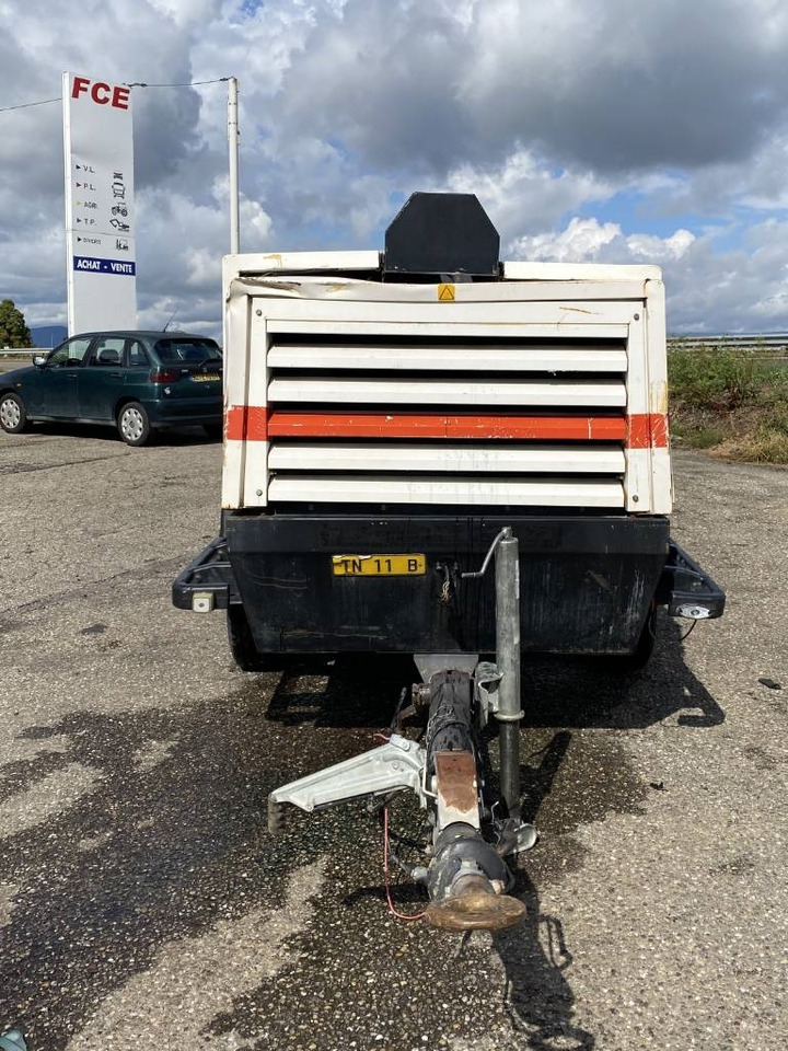 Atlas Copco XAS186DD Euro/Box Certificat CE endommagé - Compressor de ar: foto 2 Atlas Copco XAS186DD Euro/Box Certificat CE endommagé - Compressor de ar: foto 2