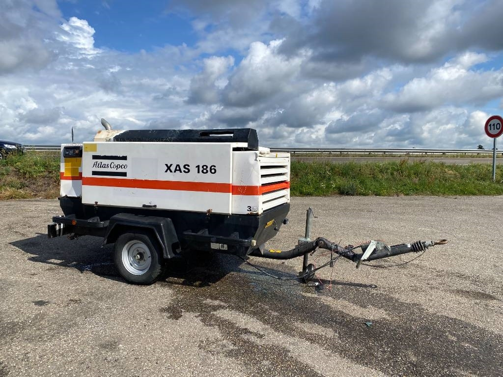 Atlas Copco XAS186DD Euro/Box Certificat CE endommagé - Compressor de ar: foto 3 Atlas Copco XAS186DD Euro/Box Certificat CE endommagé - Compressor de ar: foto 3
