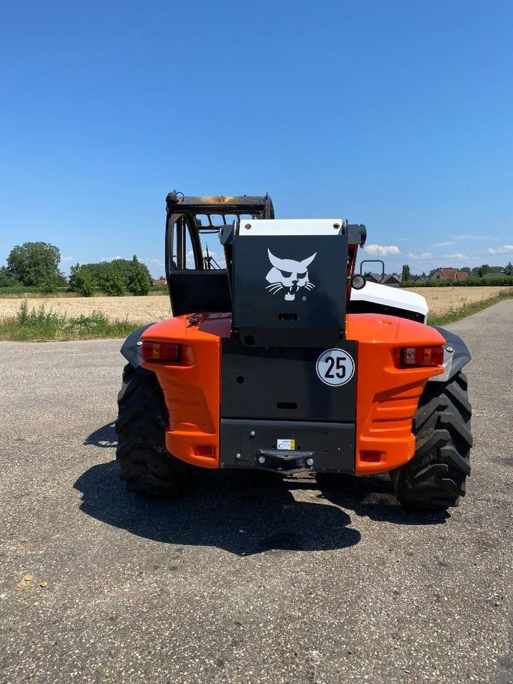 Bobcat T41.140SLPRB 1er Main Origine Française endommagé - Empilhador telescópico: foto 5 Bobcat T41.140SLPRB 1er Main Origine Française endommagé - Empilhador telescópico: foto 5