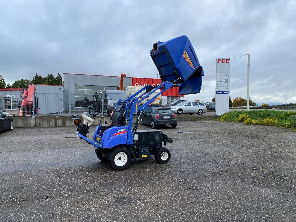 Iseki SF 235F 1er Main endommagée - Cortador de grama: foto 3 Iseki SF 235F 1er Main endommagée - Cortador de grama: foto 3