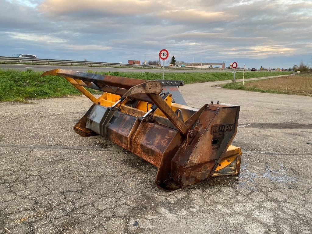 KIRPY BPN 300 endommagé - Maquina para lavrar a terra: foto 4 KIRPY BPN 300 endommagé - Maquina para lavrar a terra: foto 4