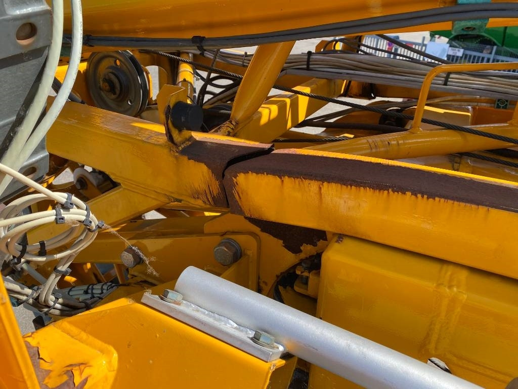 Grua automontante Liebherr MK 88 Certificat CE / 1er Main endommagée: foto 11