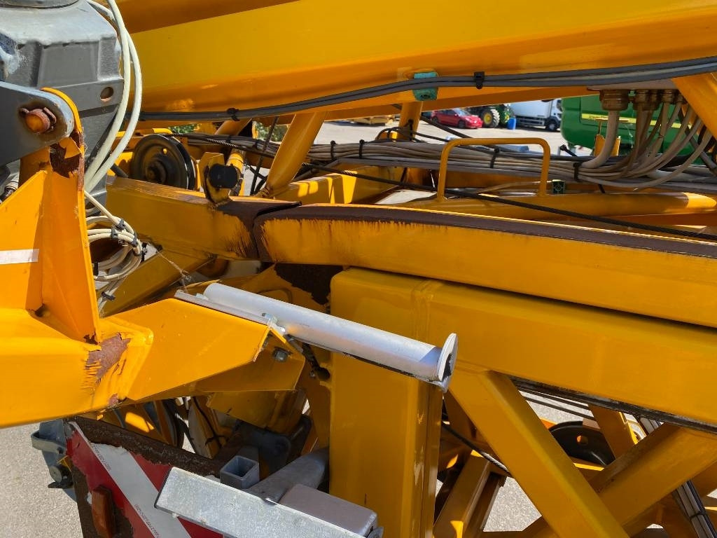Grua automontante Liebherr MK 88 Certificat CE / 1er Main endommagée: foto 12