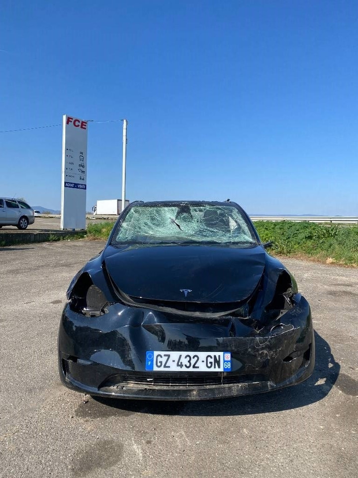 Tesla Model Y RWD/Origine Française endommagée - Sedã: foto 2 Tesla Model Y RWD/Origine Française endommagée - Sedã: foto 2