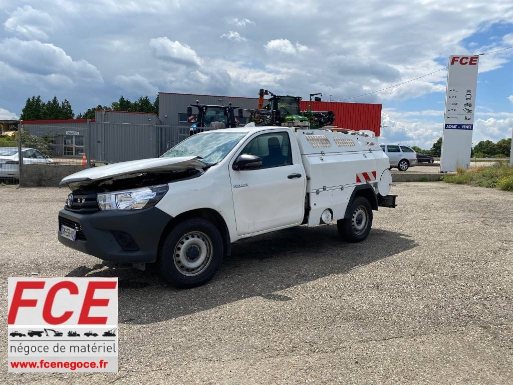 Toyota HILUX 2.4 D4D /MINIMAX COMBINE LONGWAY endommagé - Caminhão limpa fossa: foto 1 Toyota HILUX 2.4 D4D /MINIMAX COMBINE LONGWAY endommagé - Caminhão limpa fossa: foto 1