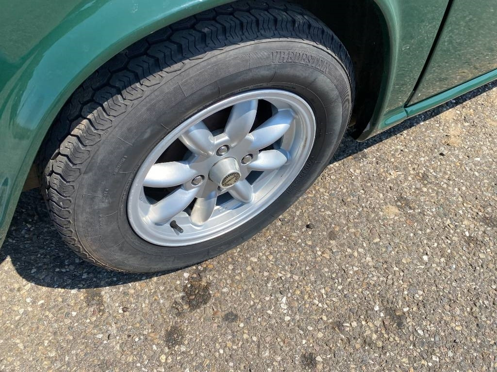 Automóvel Triumph TR4-A + Hard Top / OldTimer endommagé: foto 40