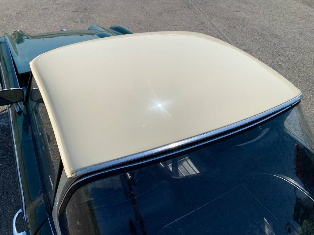 Automóvel Triumph TR4-A + Hard Top / OldTimer endommagé: foto 29