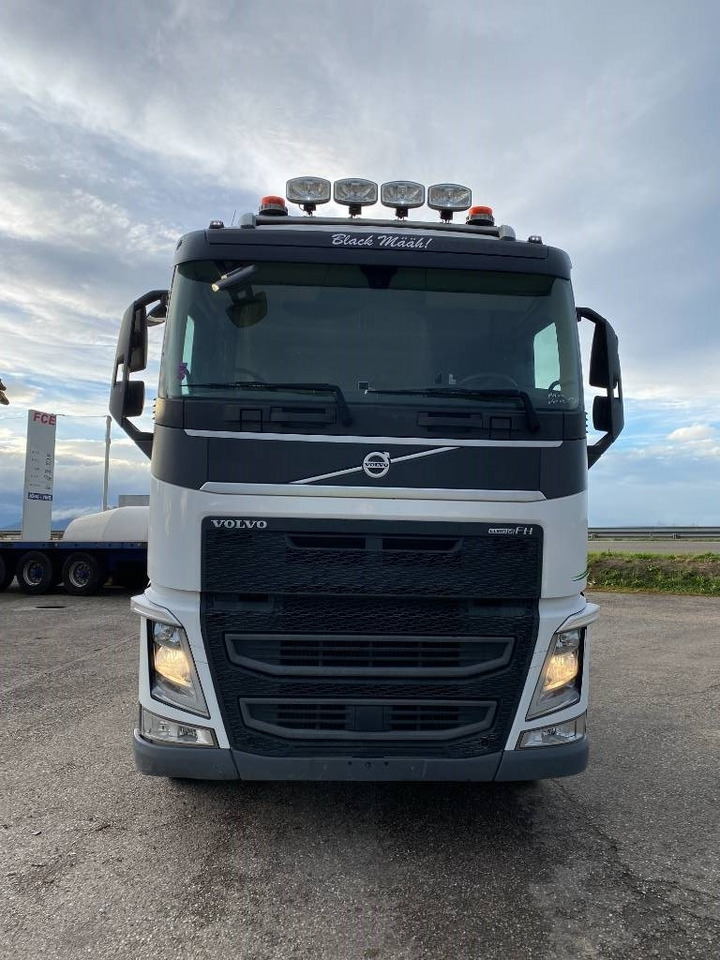 Volvo FH 460 6x4 /E6 VEB - Caminhão florestal: foto 2 Volvo FH 460 6x4 /E6 VEB - Caminhão florestal: foto 2