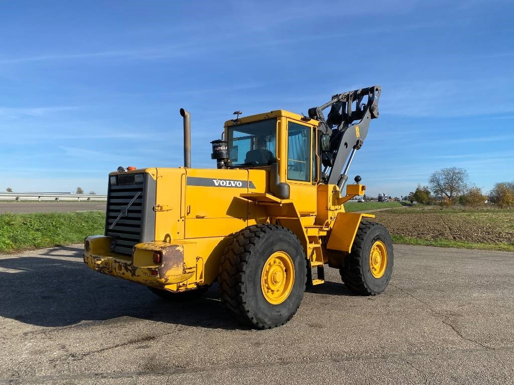 Volvo L90D Origine Française endommagée - Carregadeira de rodas: foto 4 Volvo L90D Origine Française endommagée - Carregadeira de rodas: foto 4