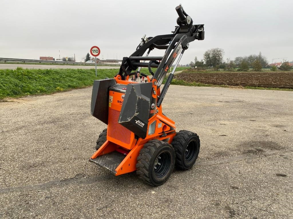 WorkyQuad WORKYQUAD SSQ15D Origine Française endommagée - Carregadeira articulada: foto 4 WorkyQuad WORKYQUAD SSQ15D Origine Française endommagée - Carregadeira articulada: foto 4